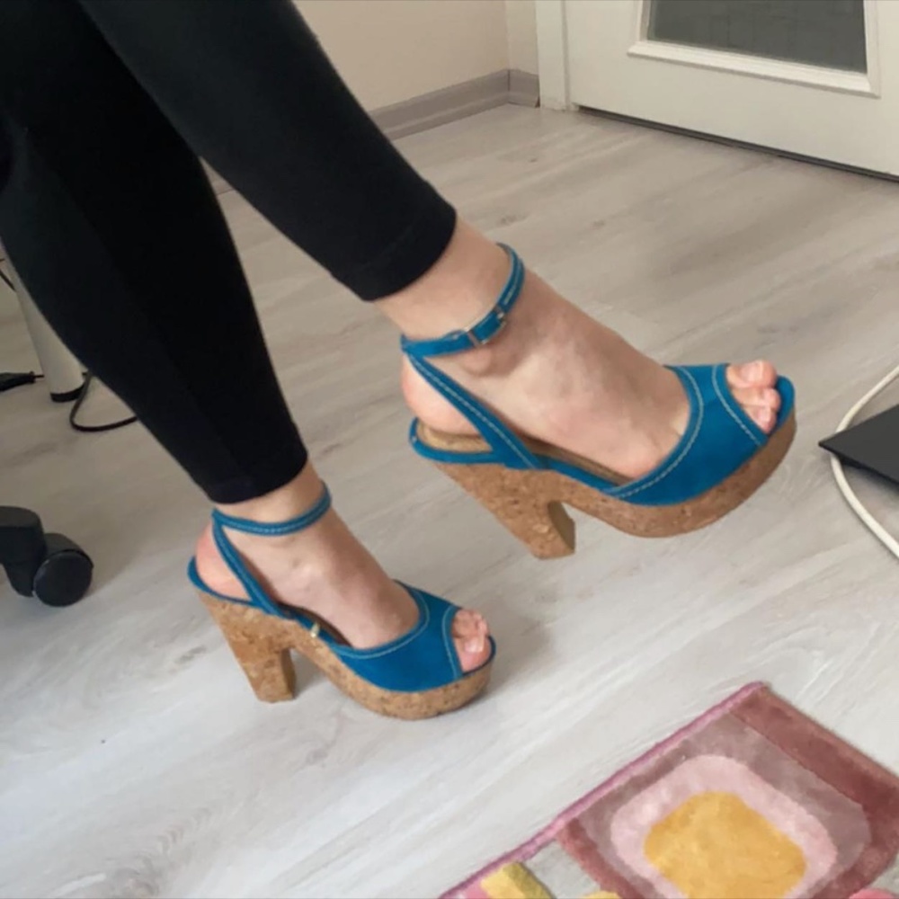 Shoe